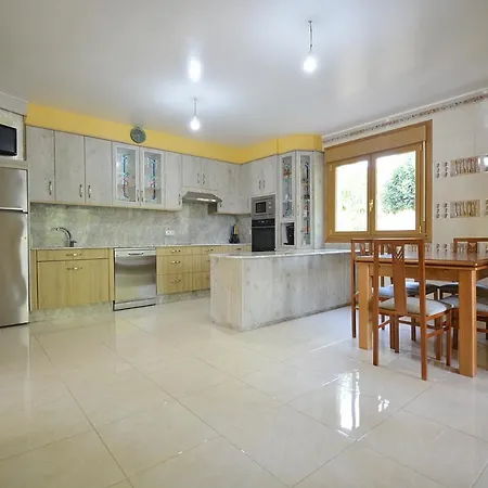 Casa Con Jardin Proxima A Vilagarcia De Arousa *