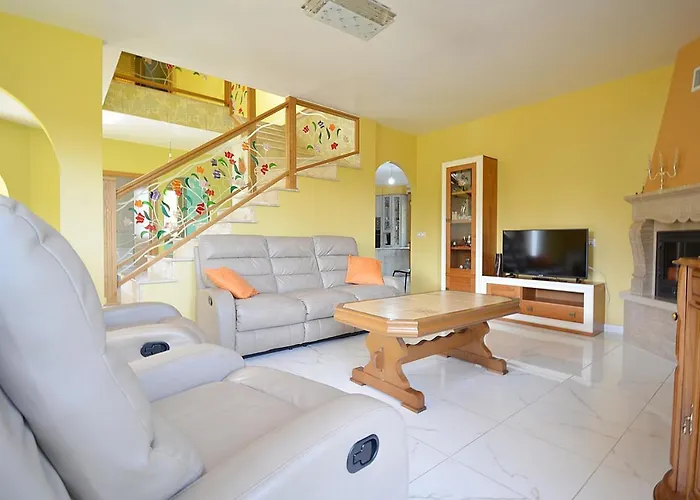 Casa de Férias Casa Con Jardín Próxima A Vilagarcía De Arousa