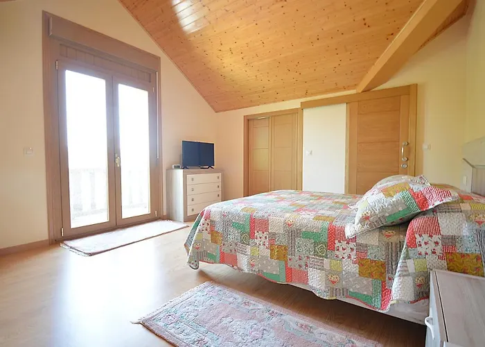 Casa de Férias Casa Con Jardín Próxima A Vilagarcía De Arousa *